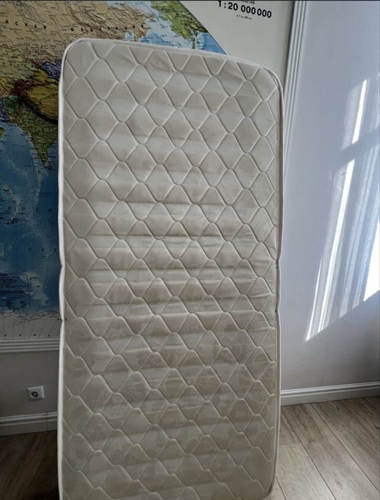 Кровать и матрас 200/100