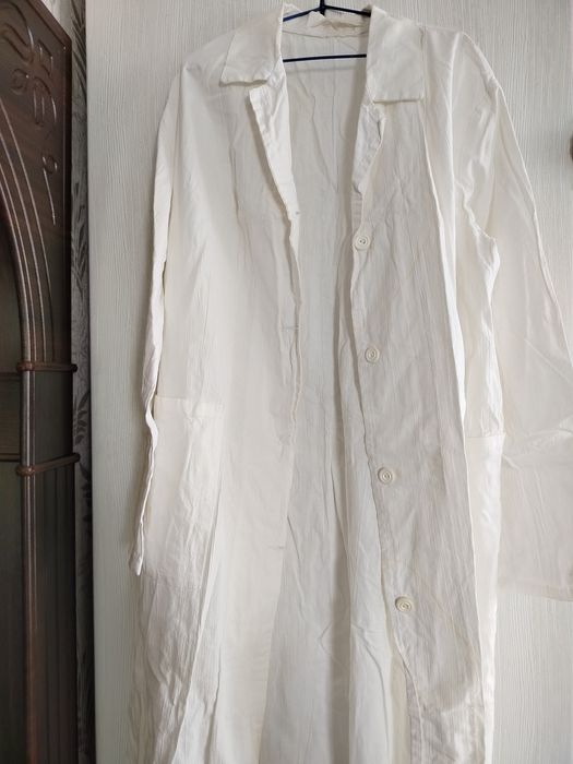 Белые халаты б/у