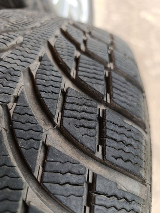 Зимни гуми Michelin 215 70 16