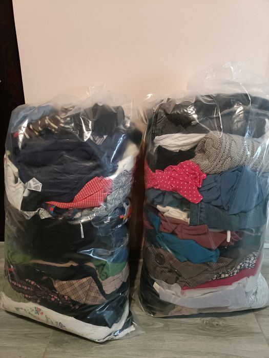 2 Saci cu haine personale