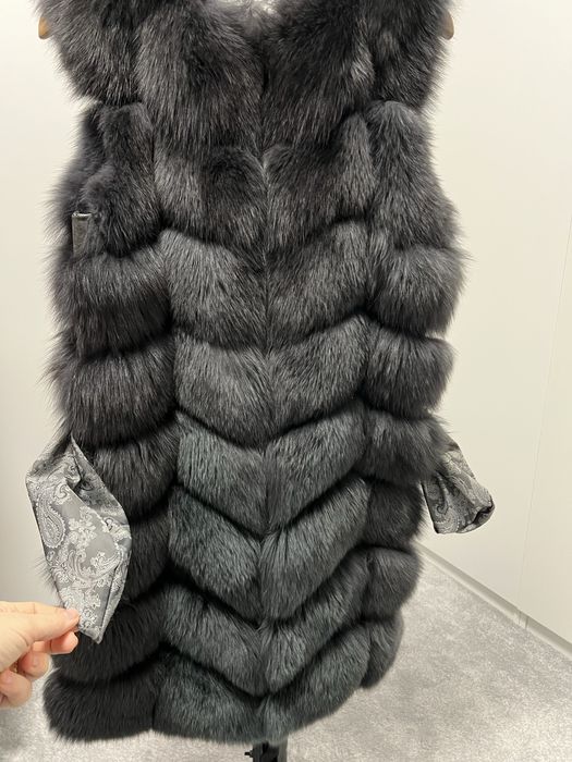 Vesta de blana lunga asa inchisa