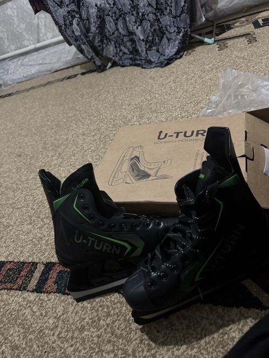 Продам коньки новые