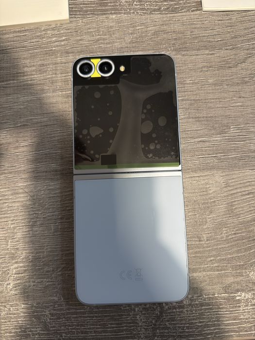 Samsung Galaxy Z Flip 6