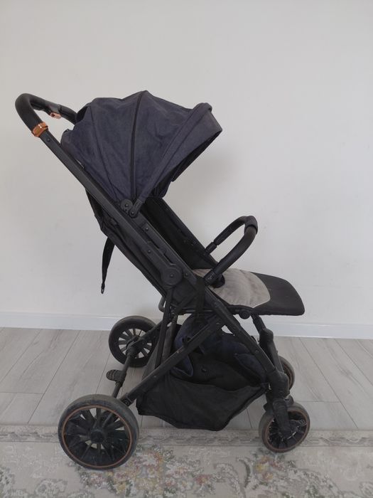 Детская коляска .