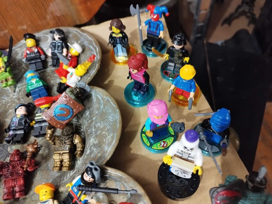 LEGO - ЛЕГО - човечета и много разни други - ИЗГОДНО !