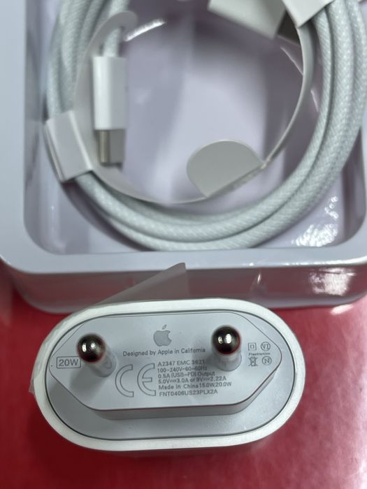 Зарядное устройство на iPhone - оригинал !