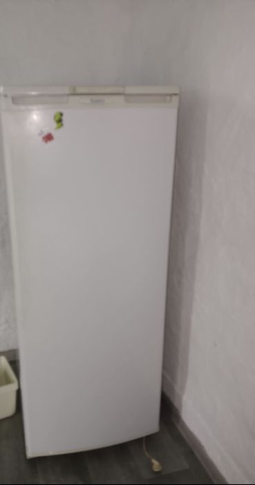 Срочно продам холодильник