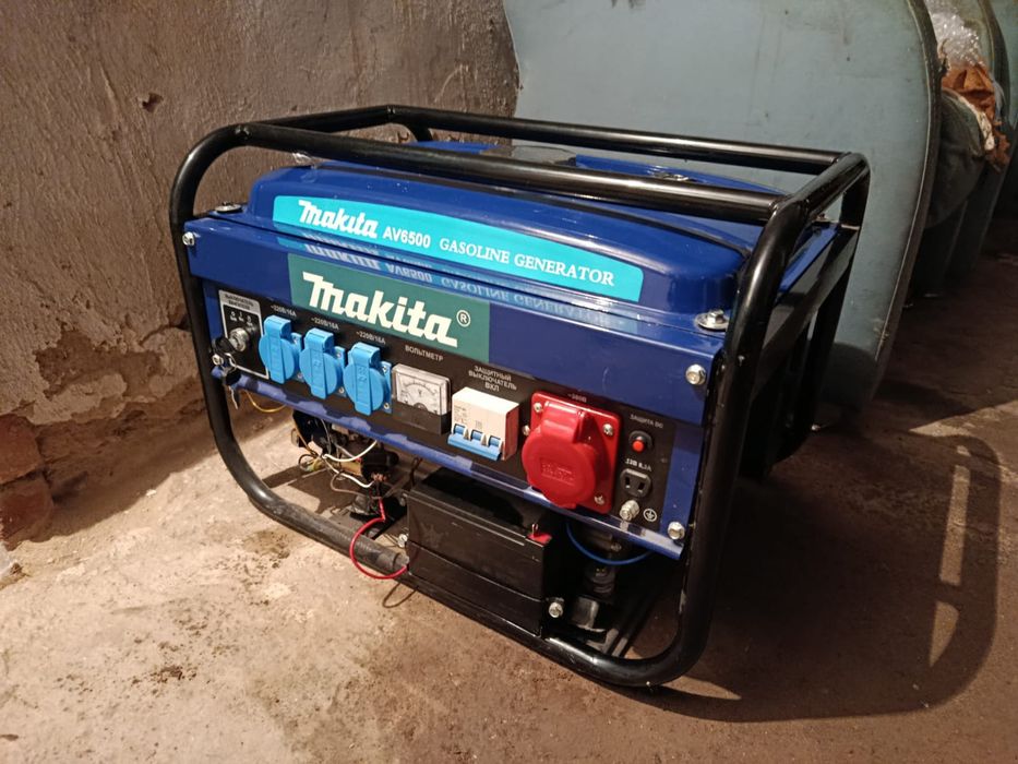Бензогенератор макита