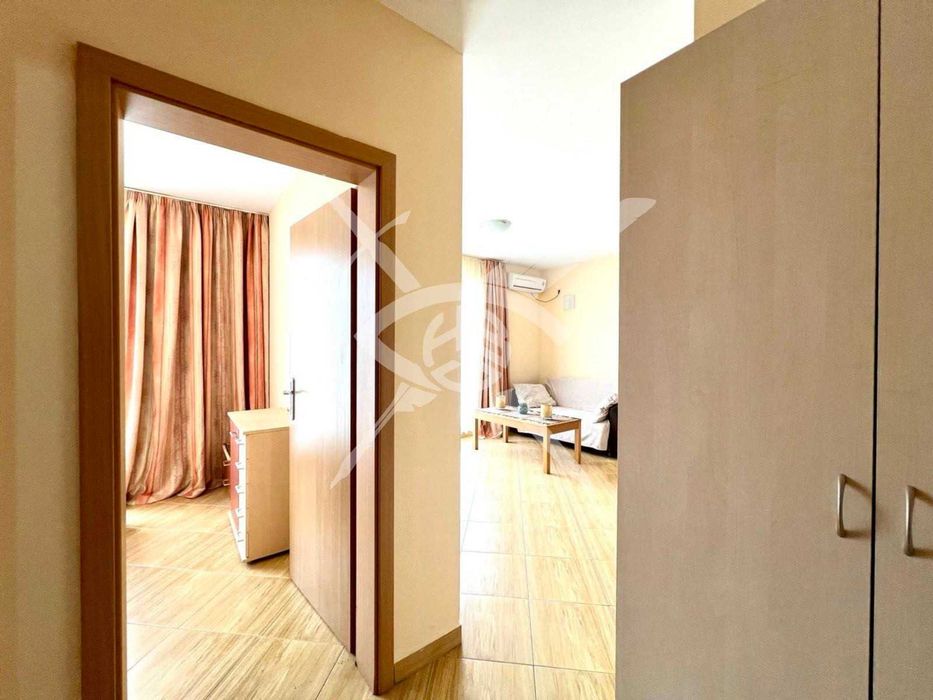 Продава се Двустаен апартамент в к.к. Слънчев бряг - 66 кв.м за 985 €/кв.м - Снимка #7