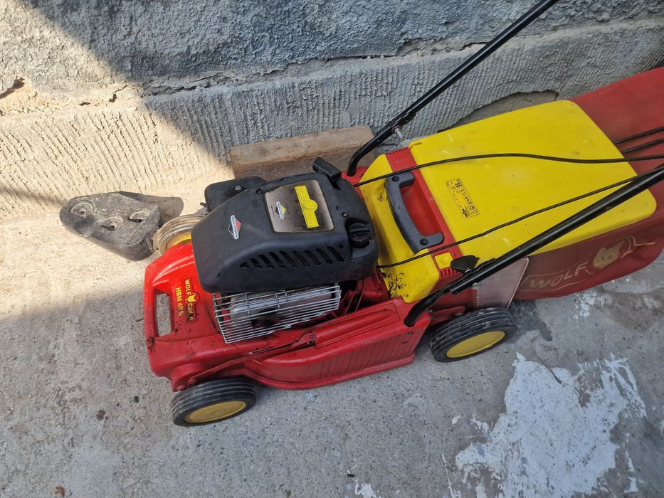 Masinan de tuns iarba pe benzina Briggs 4cp cu sac