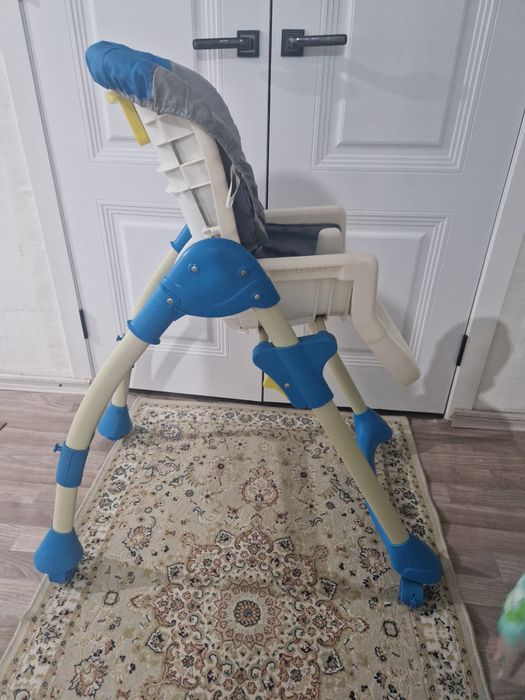 Детский стульчик для кормления — очень прочный