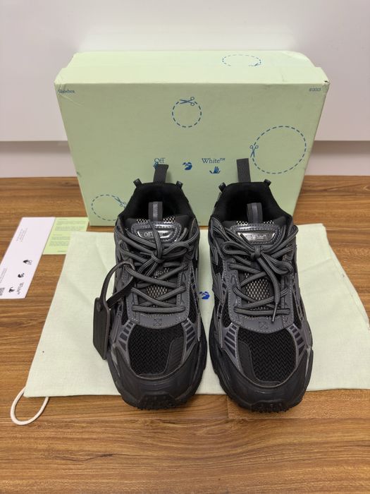 Off White Be Right Back