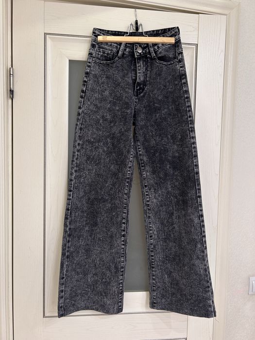 Джинсы wide-leg