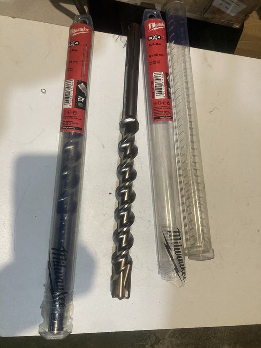 Burghiu Milwaukee Sds Max 28x370mm 4 cutite Nou Germania