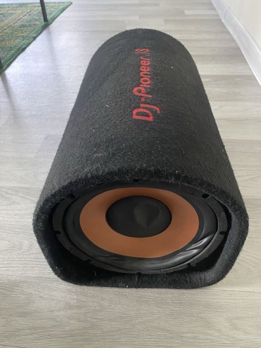 Продам Pioneer сабвуфер