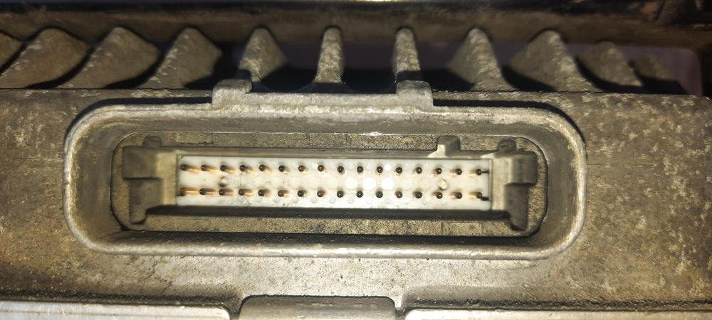 Блок управления двигателем на Isuzu