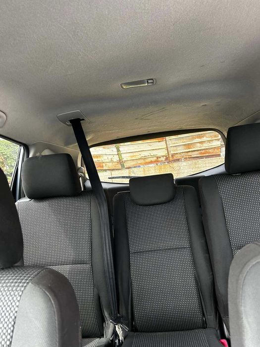 Салон Toyota Corolla Verso 2008