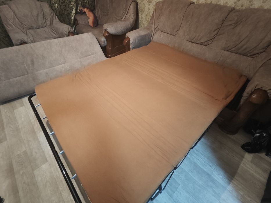 Диван, два кресла