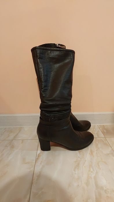 Продам сапоги женские.