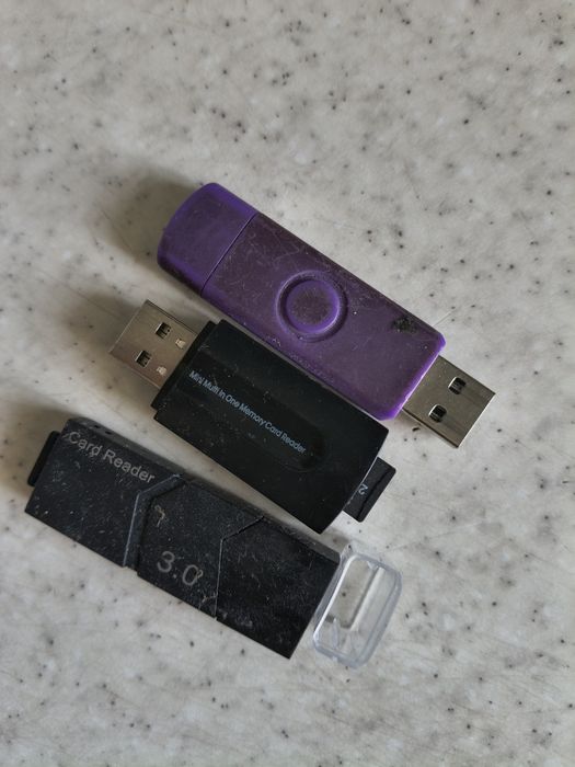 Флешки разной ёмкости.