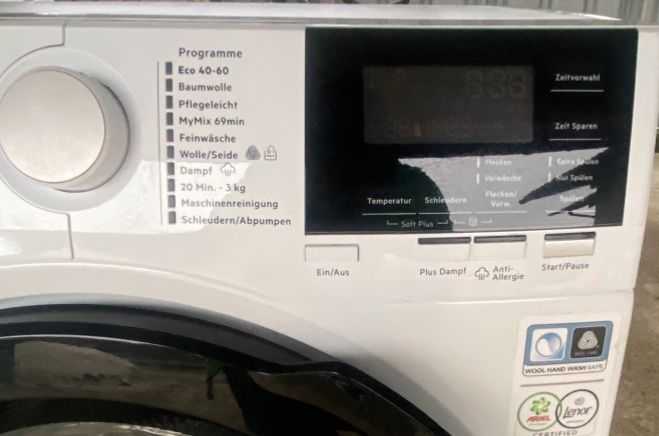 Mașină de spălat ruge AEG Seria 6000/7000 Lavamat , 8-9 kg , excelentă