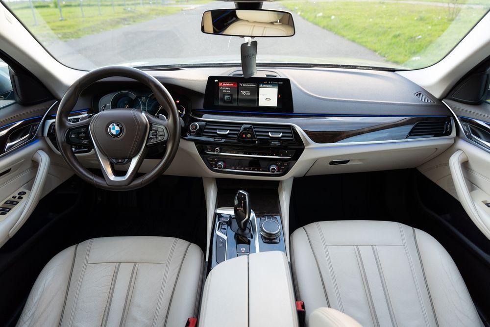 Bmw seria 5 g30 luxury head-up hi-fi b47 Suedia  automata