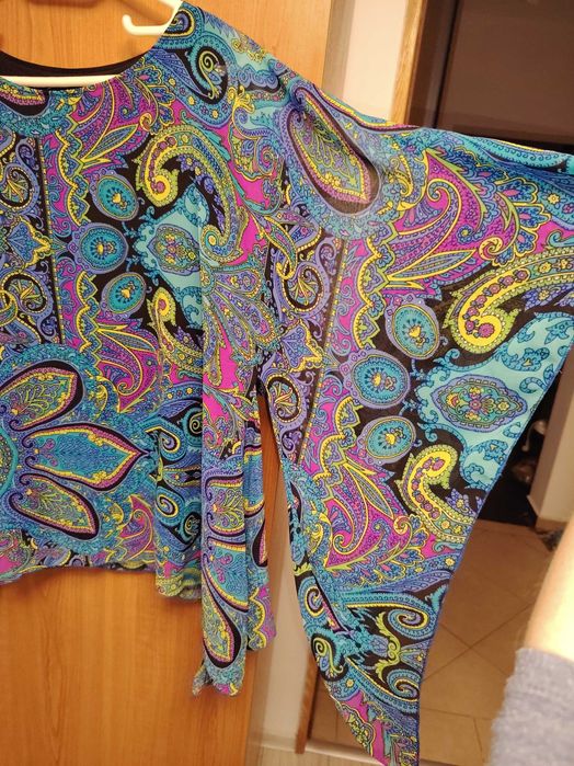 Bluza cu maneci fluture