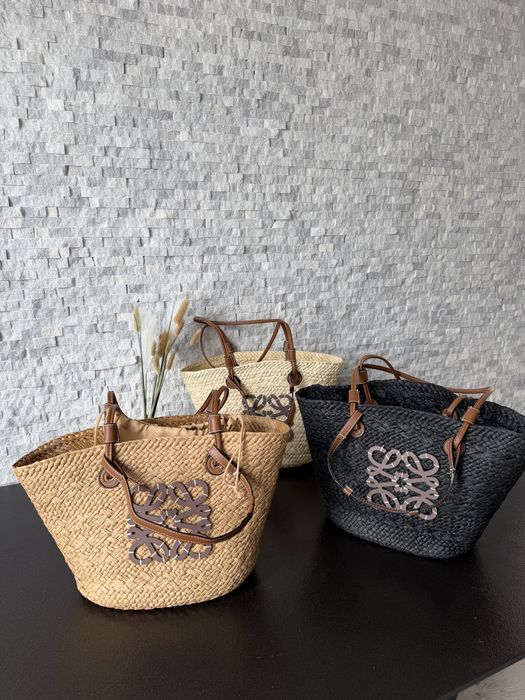 Хасърена чанта Loewe