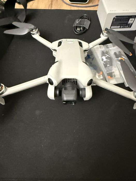 Dji mini 4PRO fly more combo