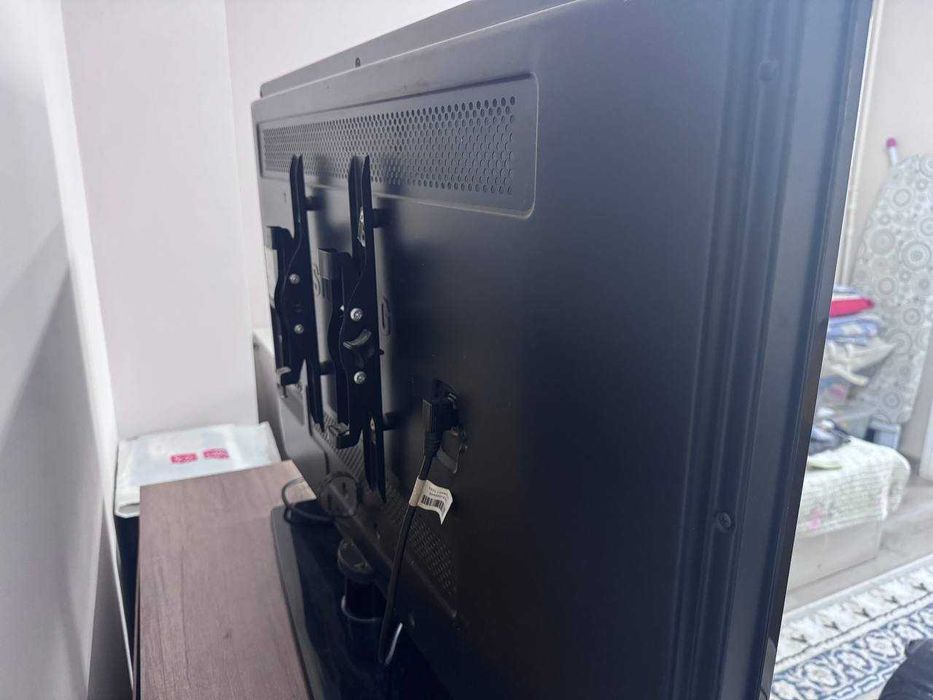 Samsung 40" Full HD отличное состояние