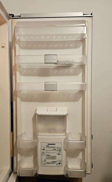 Raft mare ușă frigider Beko BK386WD+