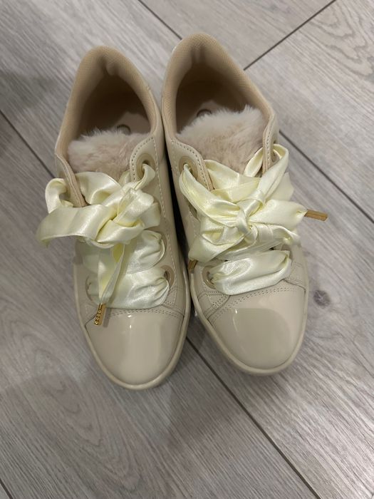 Дамски кецове Guess 38 номер