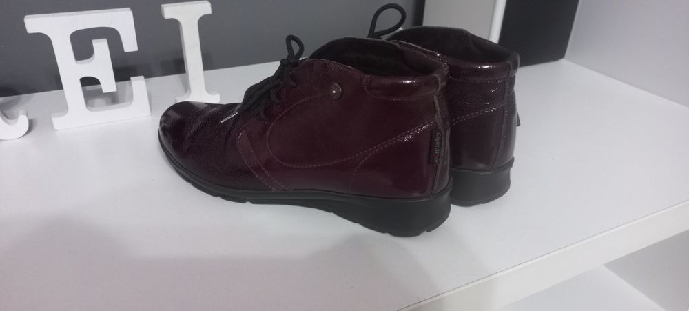 Ghete damă. IMAC din piele naturală lăcuită, burgundy