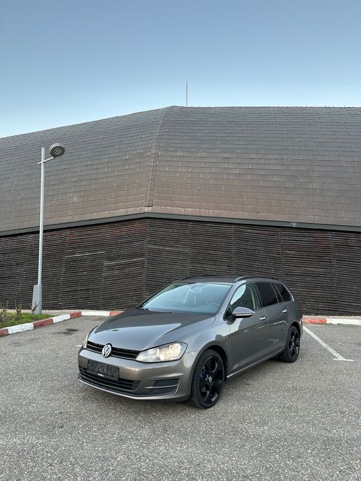 Vând Golf 7  2015
