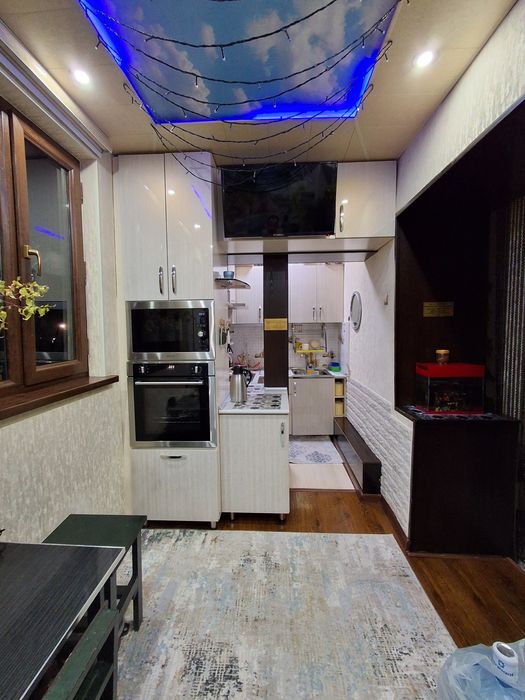 Продам 4х комнатную квартиру 77-серии