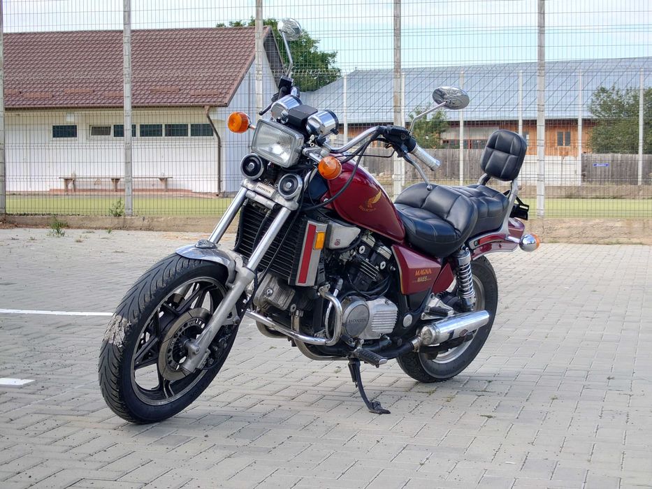 Honda Magna 700cc