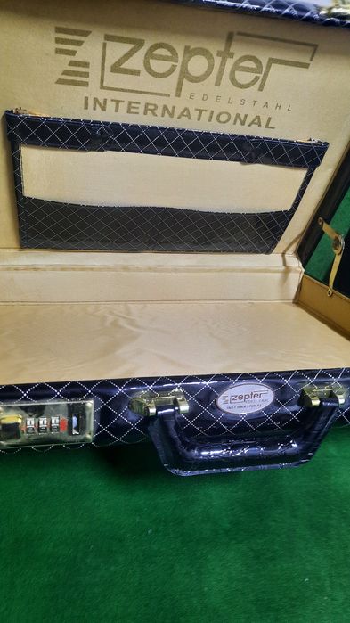 Продам чемодан для работы