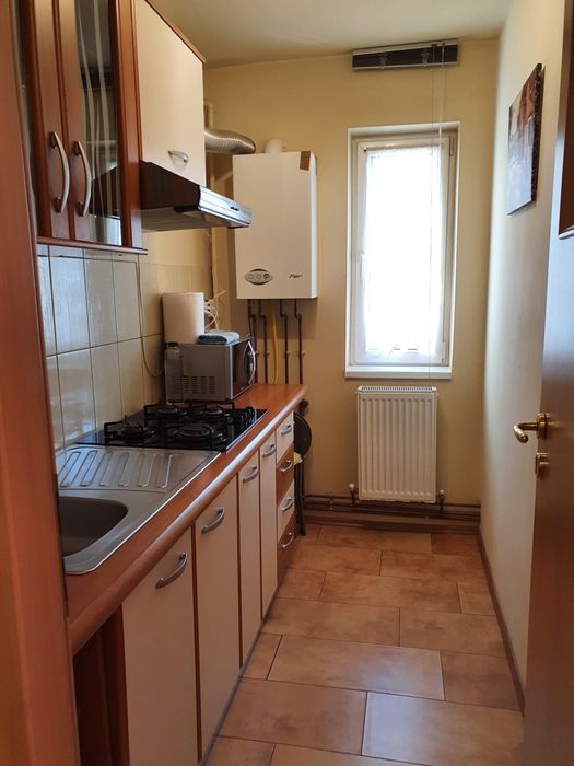 Inchiriez apartament 2 camere Tirgu Ocna