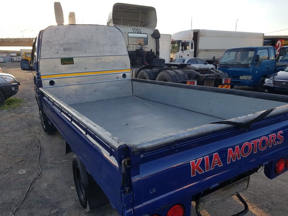 Kia bongoda yuk tashish hizmati