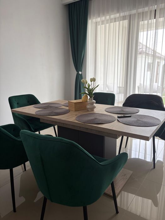 Set masa dining cu 6 scaune