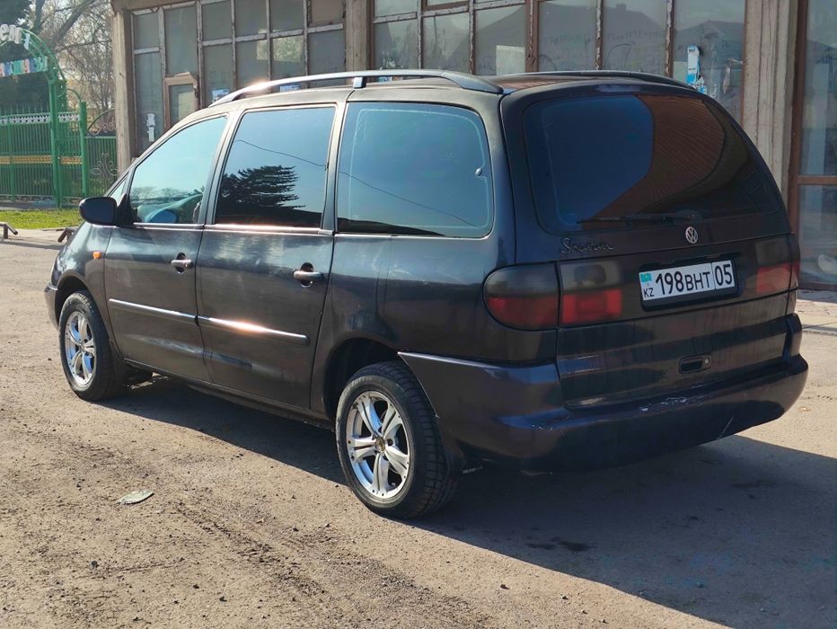 Автомобиль продам срочно