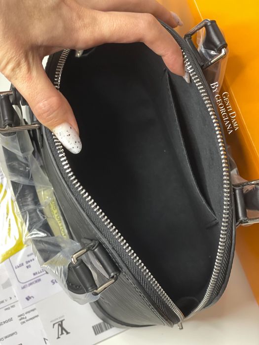 Geanta Louis Vuitton Alma BB Epi Piele Naturala