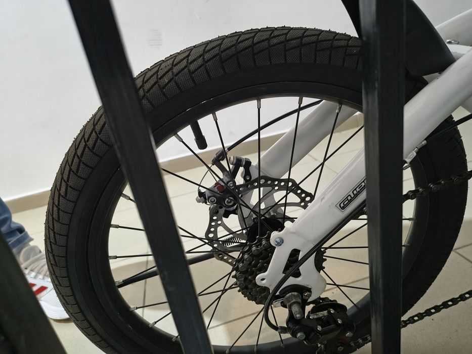 Bicicleta pliabila cu suspensie