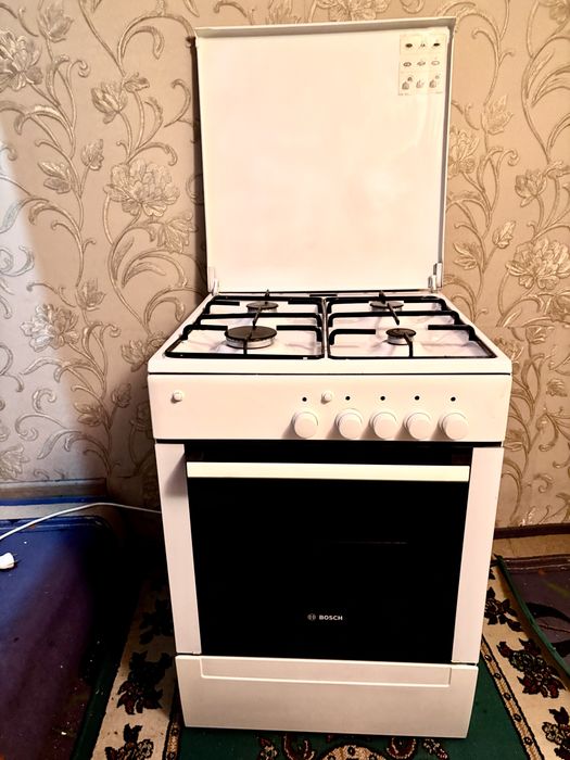Продам газ плиту  рабочая Бош
