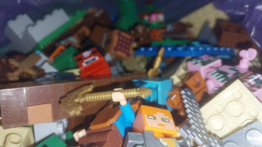 Lego Minecraft, не оригинал
