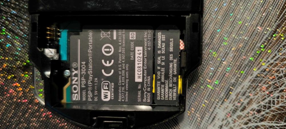 Sony PSP 3004 със зарядно и батерия