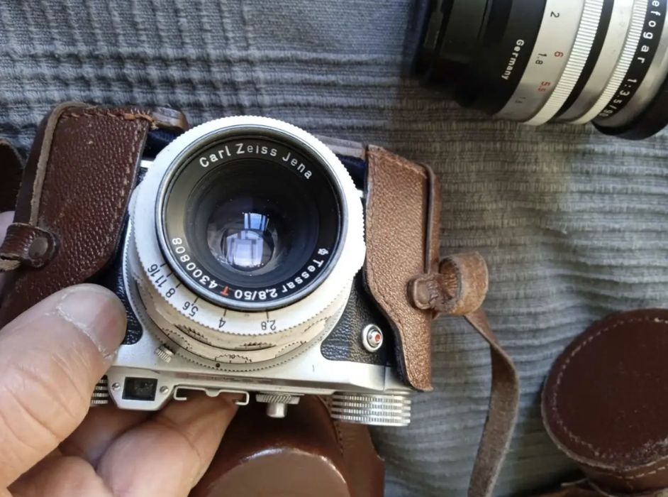 Aparat foto pe film Altix Altissa cu obiective Zeiss si  gorlitz