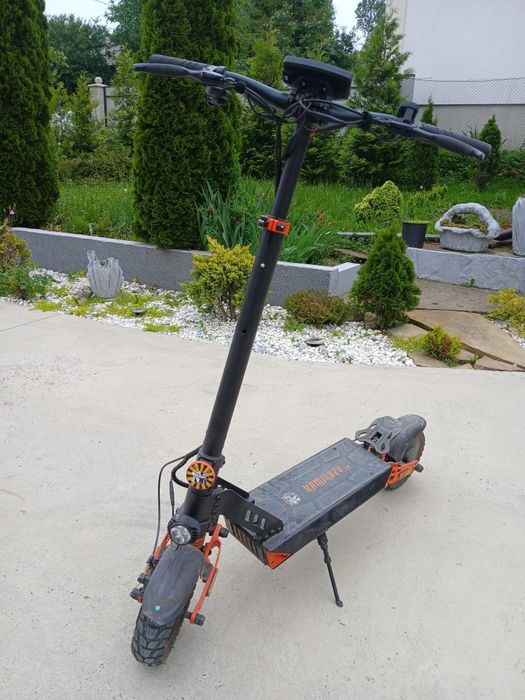 Vând trotinetă electrică