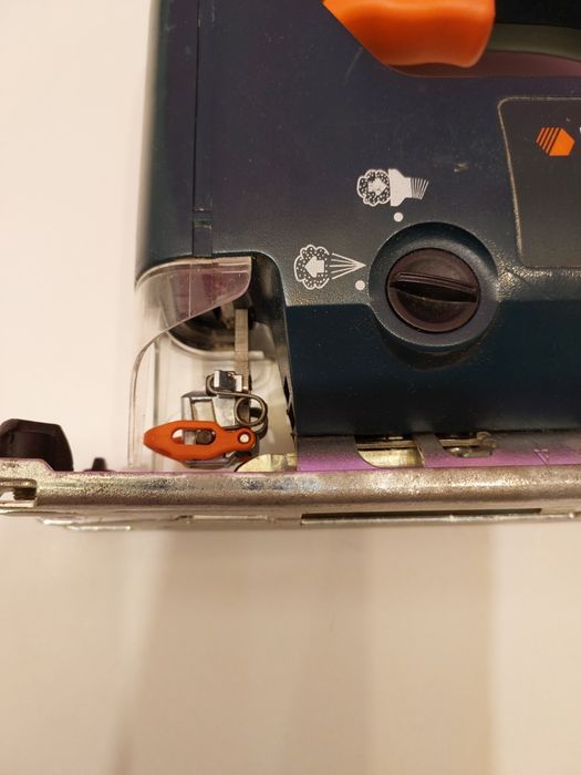 Fierăstrău pendular Black & Decker KS631. Made in England. Funcțional