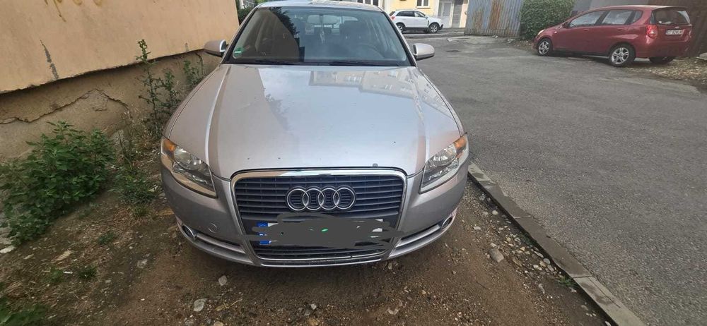 Audi A4.